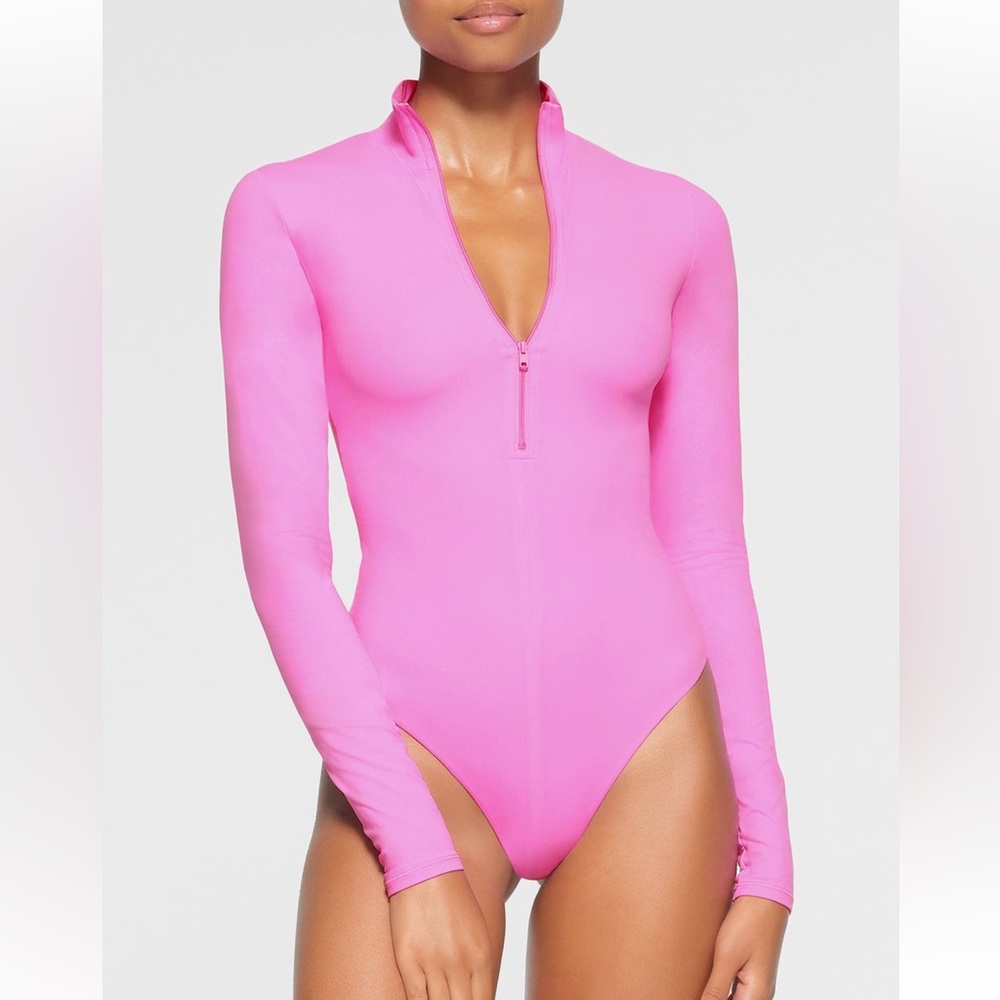 SKIMS Fits Everybody Long Sleeve Zip-Up Body Suit